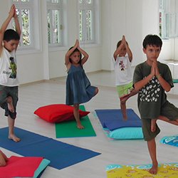 Kids Yoga (Age 6-12) 
